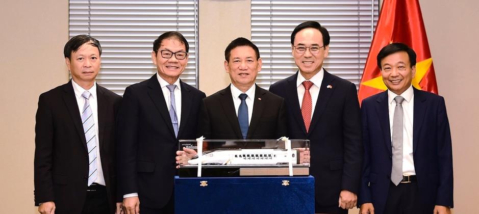 THACO ký Thỏa thuận với Hyundai Rotem, phát triển công nghiệp đường sắt 5 THACO ký Thỏa thuận với Hyundai Rotem, phát triển công nghiệp đường sắt - Ảnh 5.