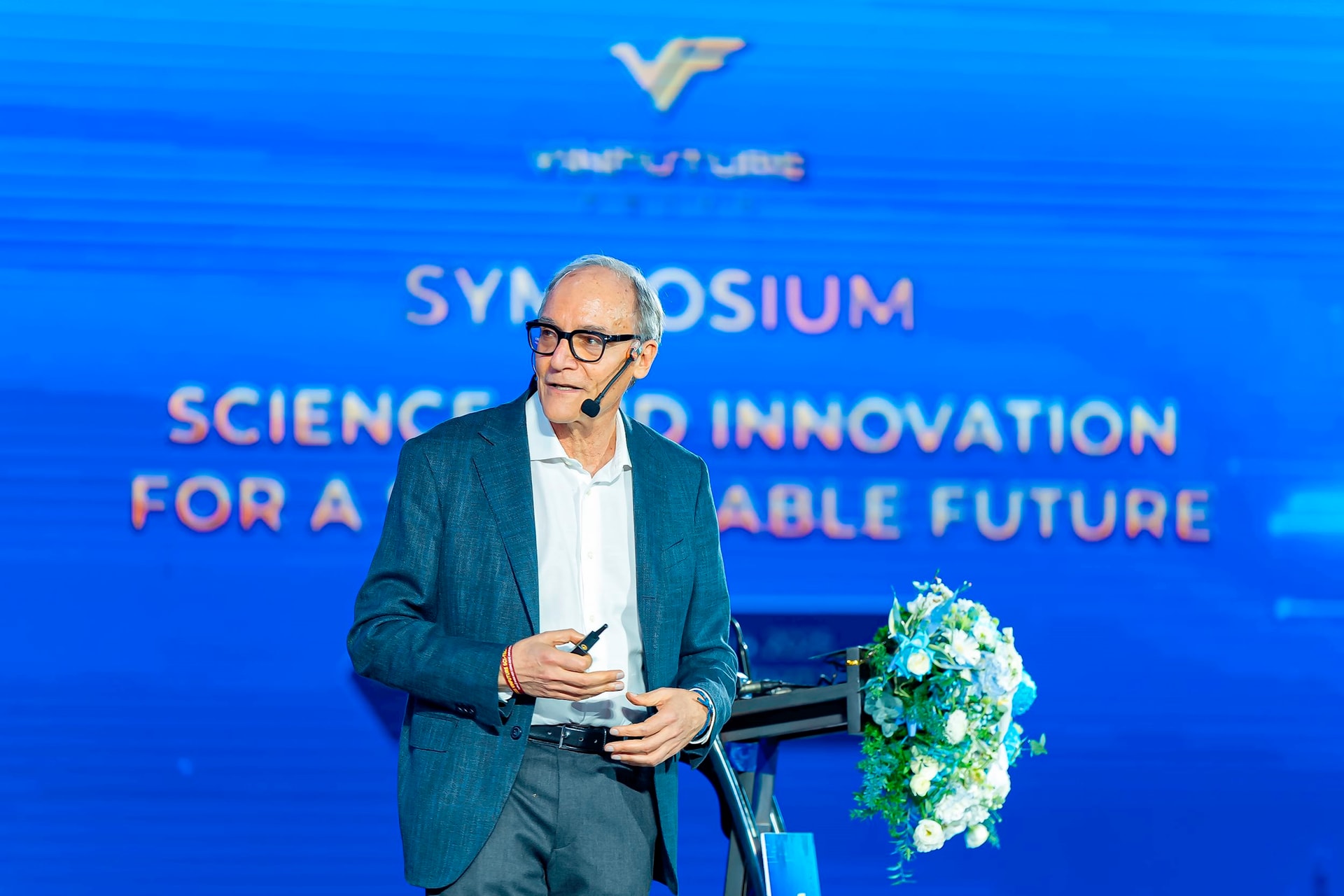 Chuyên gia hàng đầu thế giới hiến kế giúp giải quyết 