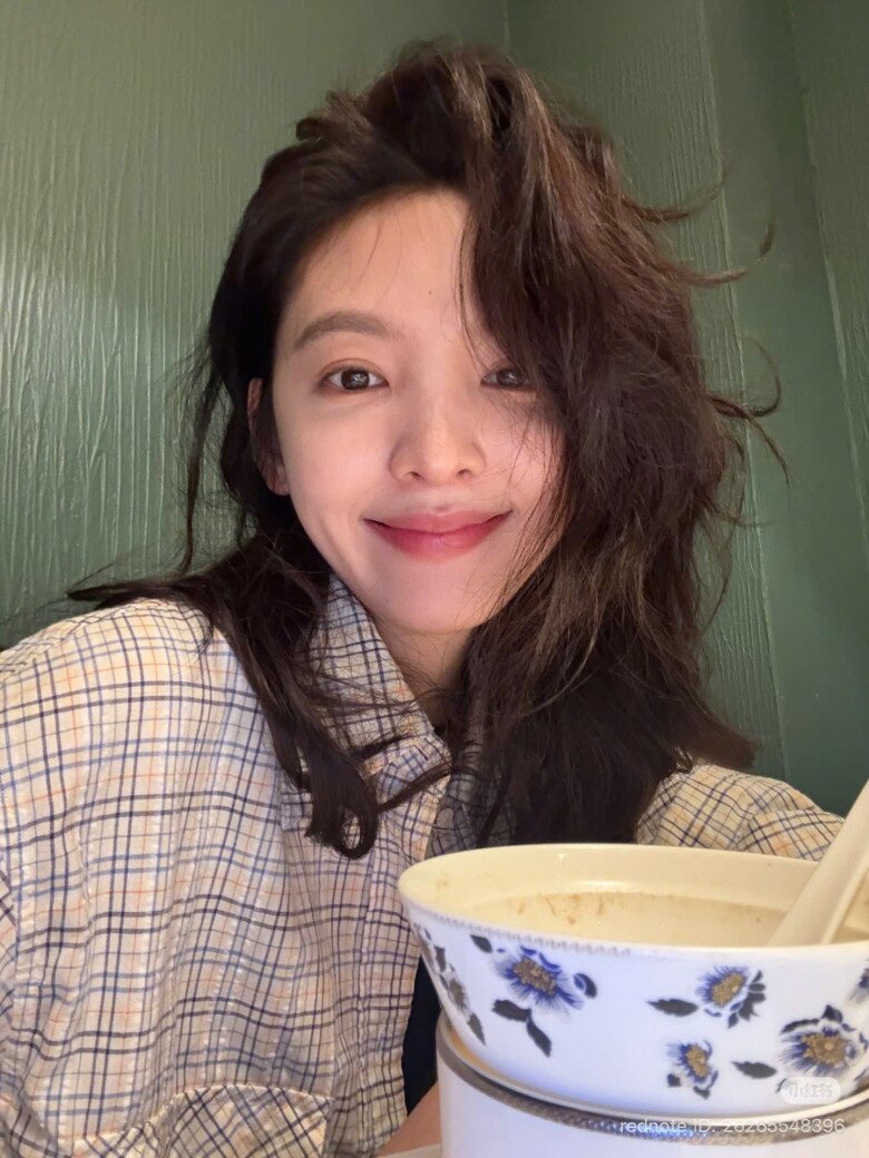 Nữ diễn viên là "người tình trong mộng" của showbiz: Nhan sắc hút 70 triệu lượt xem, nay chân "teo tóp" nhìn mà sợ 7 Chương Nhược Nam hứa với người hâm mộ rằng sau khi quay phim xong sẽ ăn uống đầy đủ.