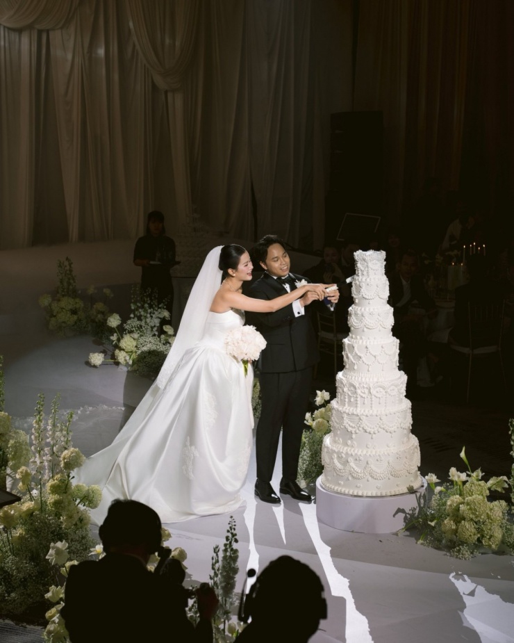 Vợ chồng Khánh Vân và dàn hoa hậu dự cưới Hương Ly 9 Vợ chồng Khánh Vân và dàn hoa hậu dự cưới Hương Ly - 8