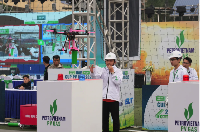 Trường ĐH Tôn Đức Thắng vô địch Cuộc thi sáng tạo UAV 2025 3 Trường ĐH Tôn Đức Thắng vô địch Cuộc thi sáng tạo UAV 2025 - Ảnh 3.