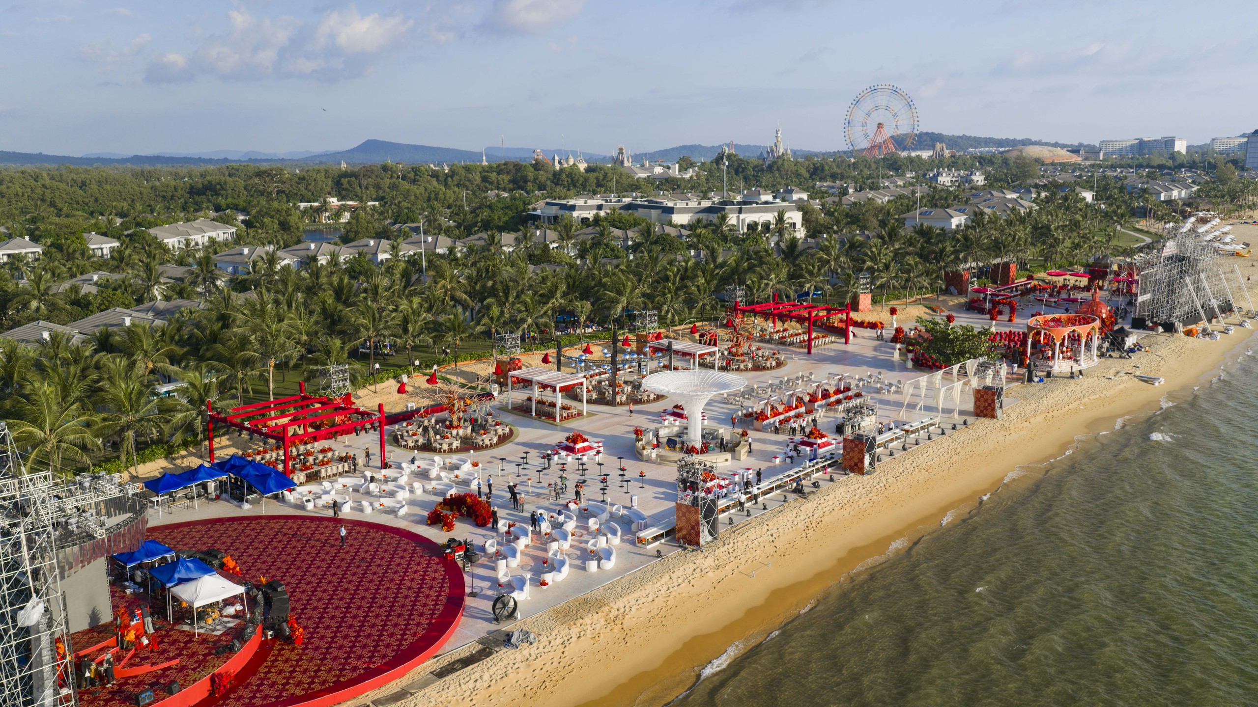 Đám cưới xa hoa, hoành tráng của tỉ phú Ấn Độ được tổ chức trong 7 ngày ở Phú Quốc 7 Đám cưới xa hoa, hoành tráng của tỉ phú Ấn Độ được tổ chức trong 7 ngày ở Phú Quốc - Ảnh 7.