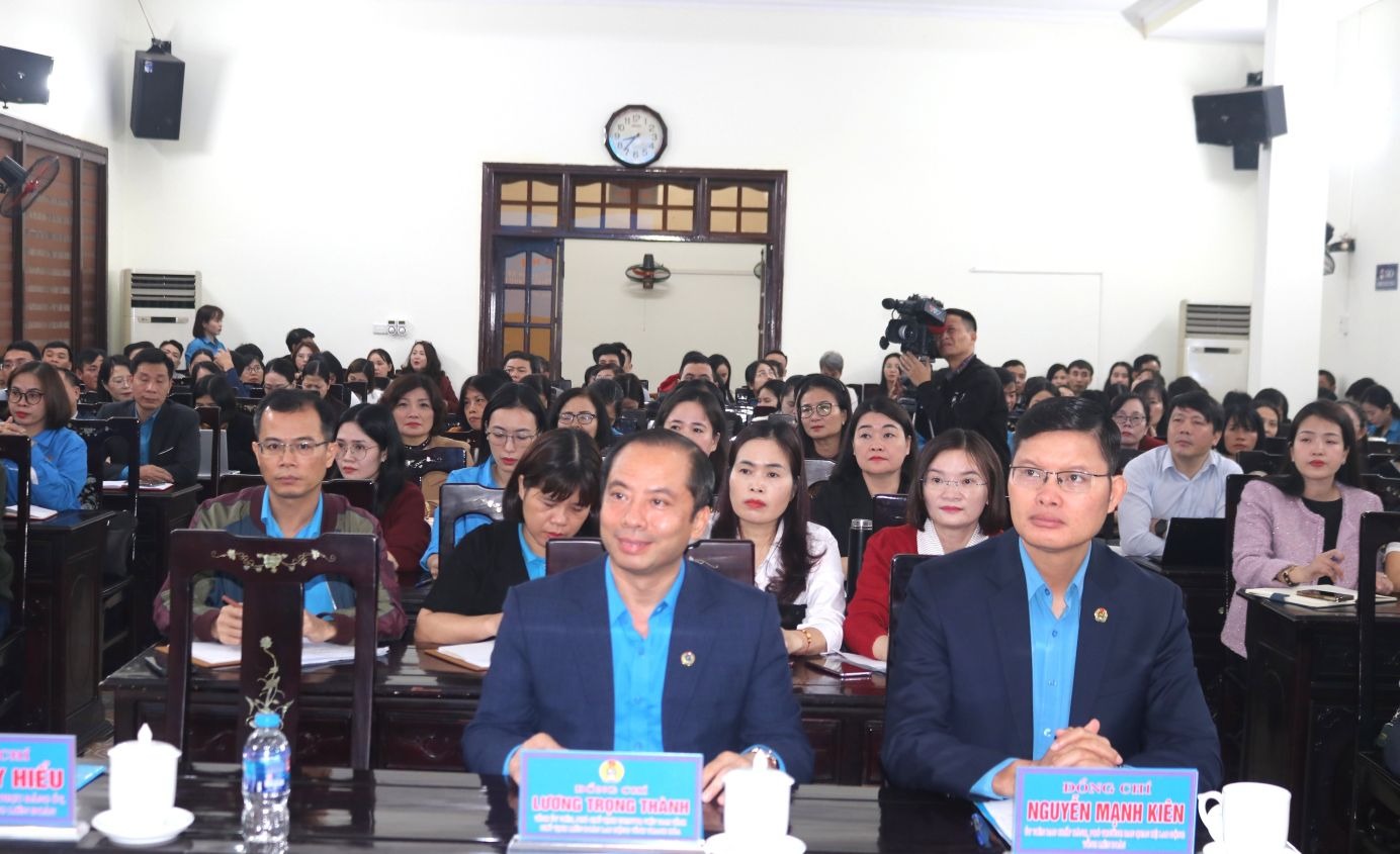 Nâng cao năng lực cán bộ làm công tác tuyên giáo công đoàn 2 Nâng cao năng lực cán bộ làm công tác tuyên giáo Công đoàn - Ảnh 2.