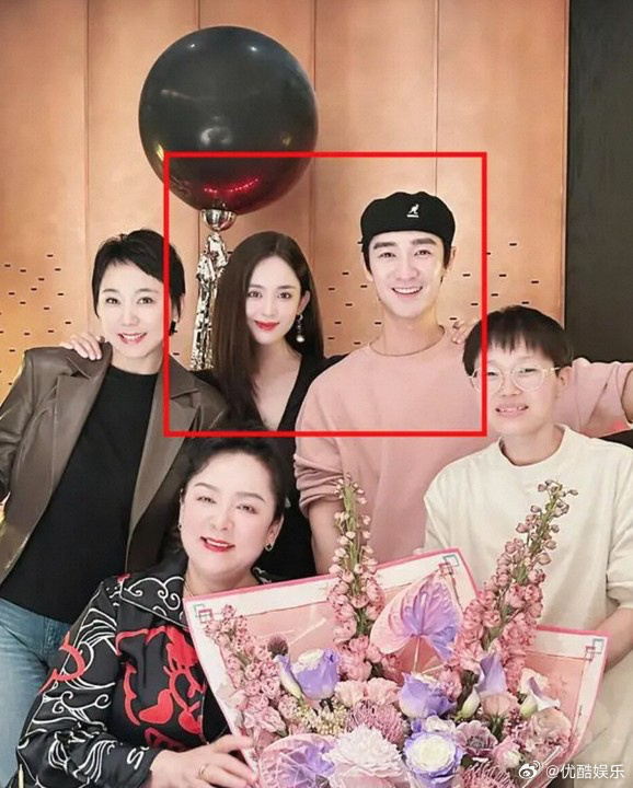 Cổ Lực Na Trát và Tần Diệc Minh: Tình bạn lâu năm hay mối tình mới chớm nở? - Ảnh 3. Cổ Lực Na Trát và Tần Diệc Minh: Tình bạn lâu năm hay mối tình mới chớm nở? - Ảnh 3.