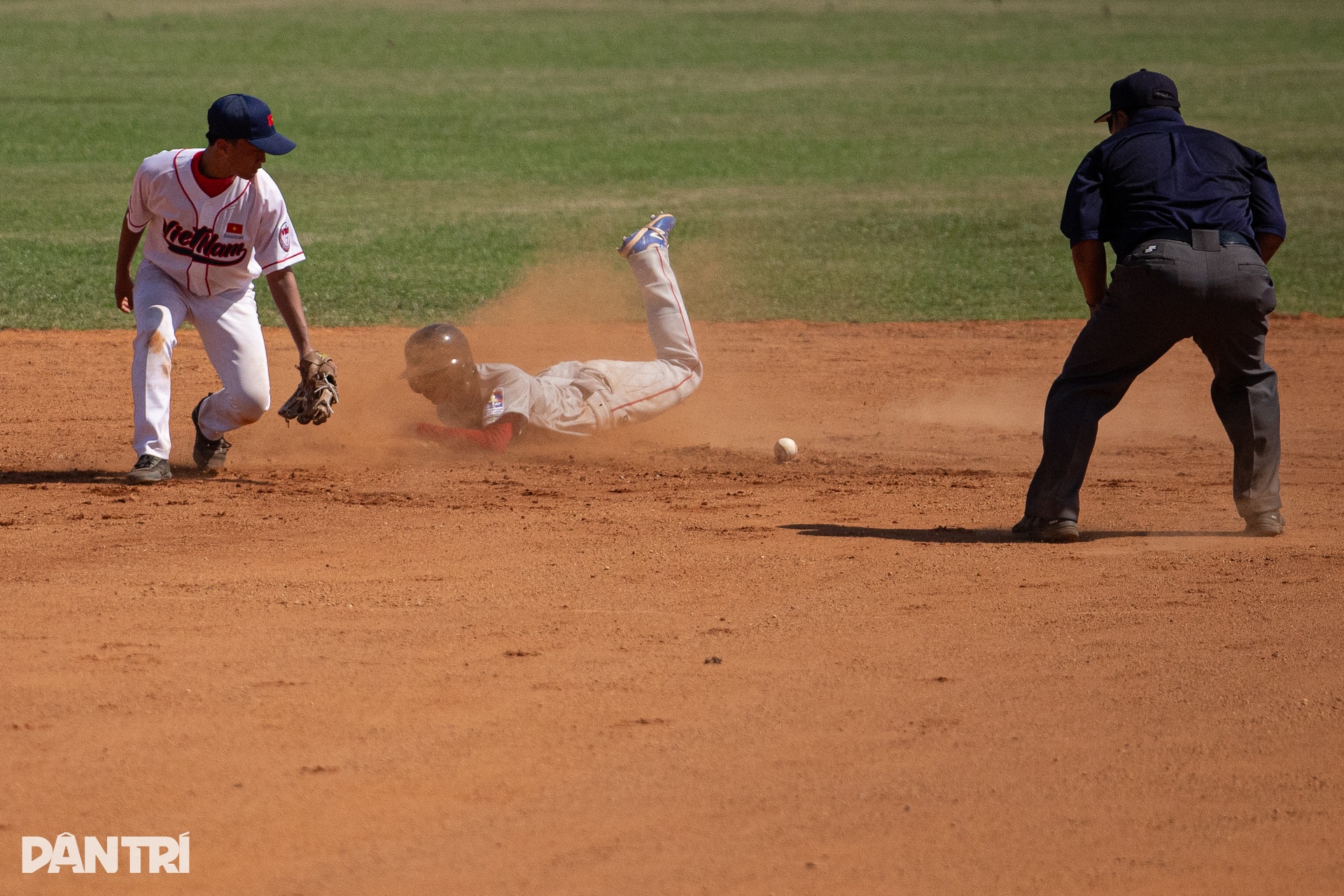 Bóng chày Việt Nam thi đầu quả cảm trước top 50 thế giới tại SEA Games 33 - 4