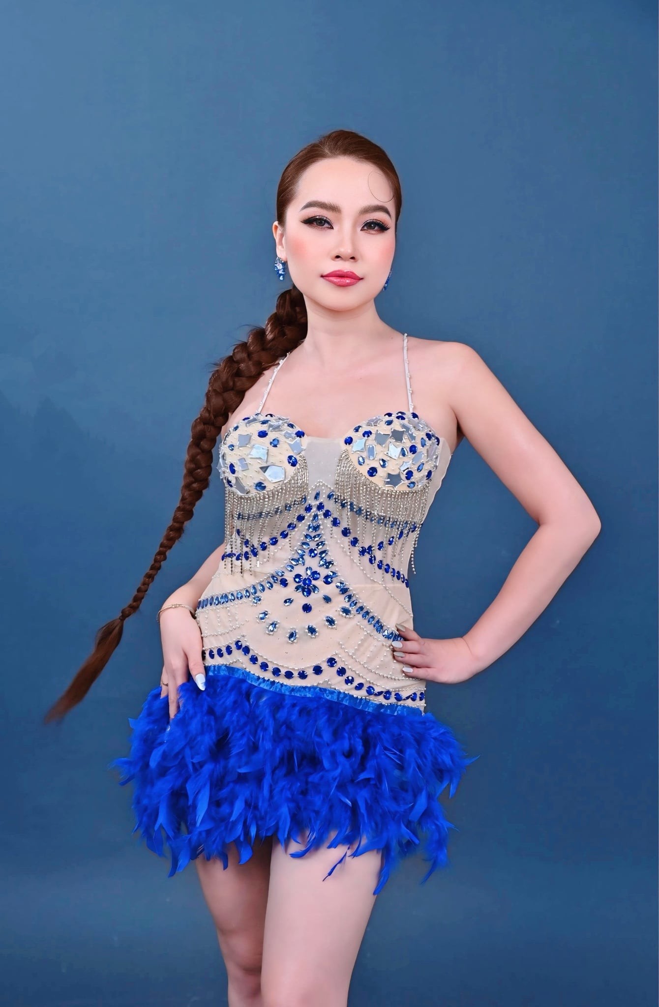 Lina Nguyễn viên mãn hôn nhân cùng chồng và nỗ lực phát triển sự nghiệp tại Mỹ 2 lina-nguyen-2-1765104905.jpg