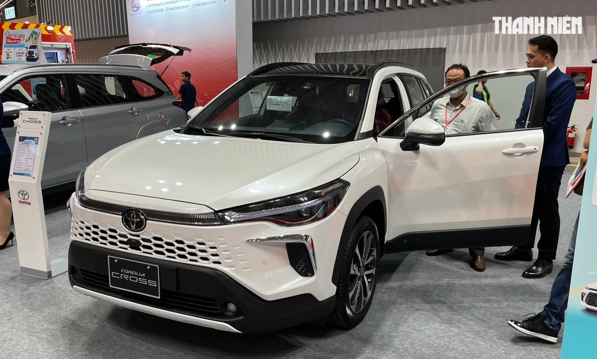 Giá bán giảm mạnh, xe Toyota tại Việt Nam hút khách mua - Ảnh 2.