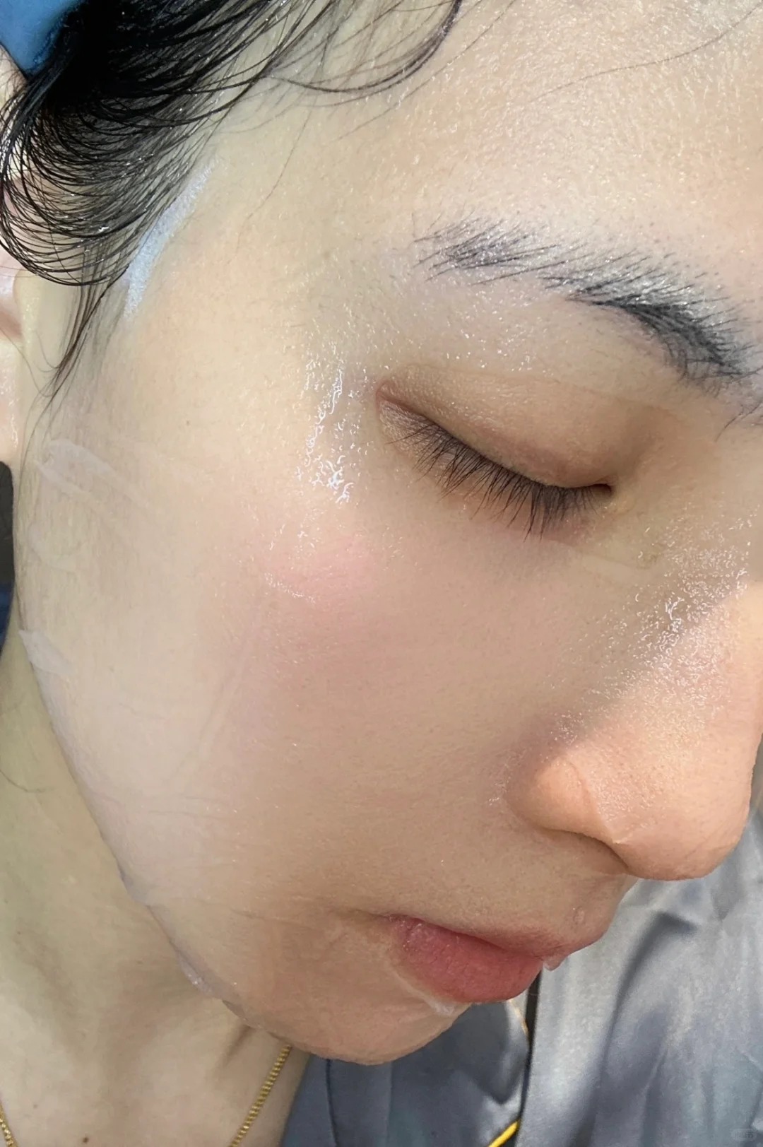 Tôi lười dưỡng nhưng da vẫn đẹp, tất cả là nhờ loại mặt nạ thần kỳ này 3 Tôi lười dưỡng nhưng da vẫn đẹp, tất cả là nhờ loại mặt nạ thần kỳ này - Ảnh 2.