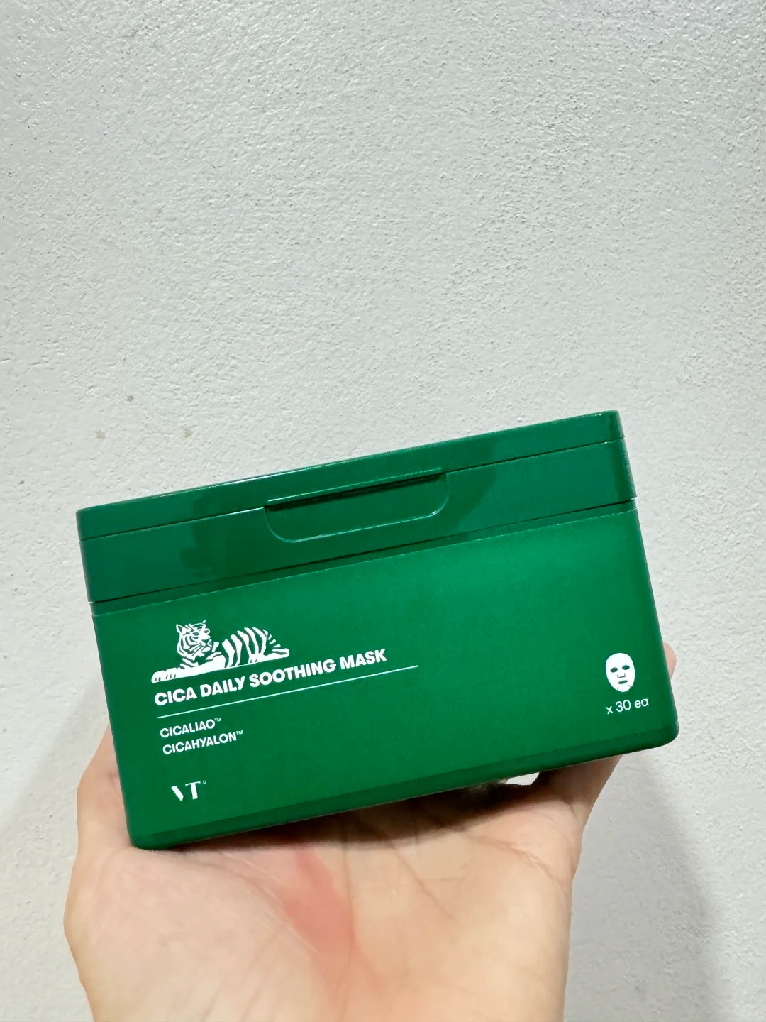 Tôi lười dưỡng nhưng da vẫn đẹp, tất cả là nhờ loại mặt nạ thần kỳ này 5 Tôi lười dưỡng nhưng da vẫn đẹp, tất cả là nhờ loại mặt nạ thần kỳ này - Ảnh 5.