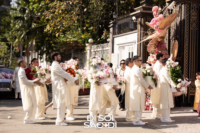 Toàn cảnh đám cưới xa hoa của Tiên Nguyễn: Cô dâu đeo kim cương, ngồi Rolls-Royce về nhà chồng, Hà Tăng và cả gia đình tỷ phú góp mặt!- Ảnh 21.