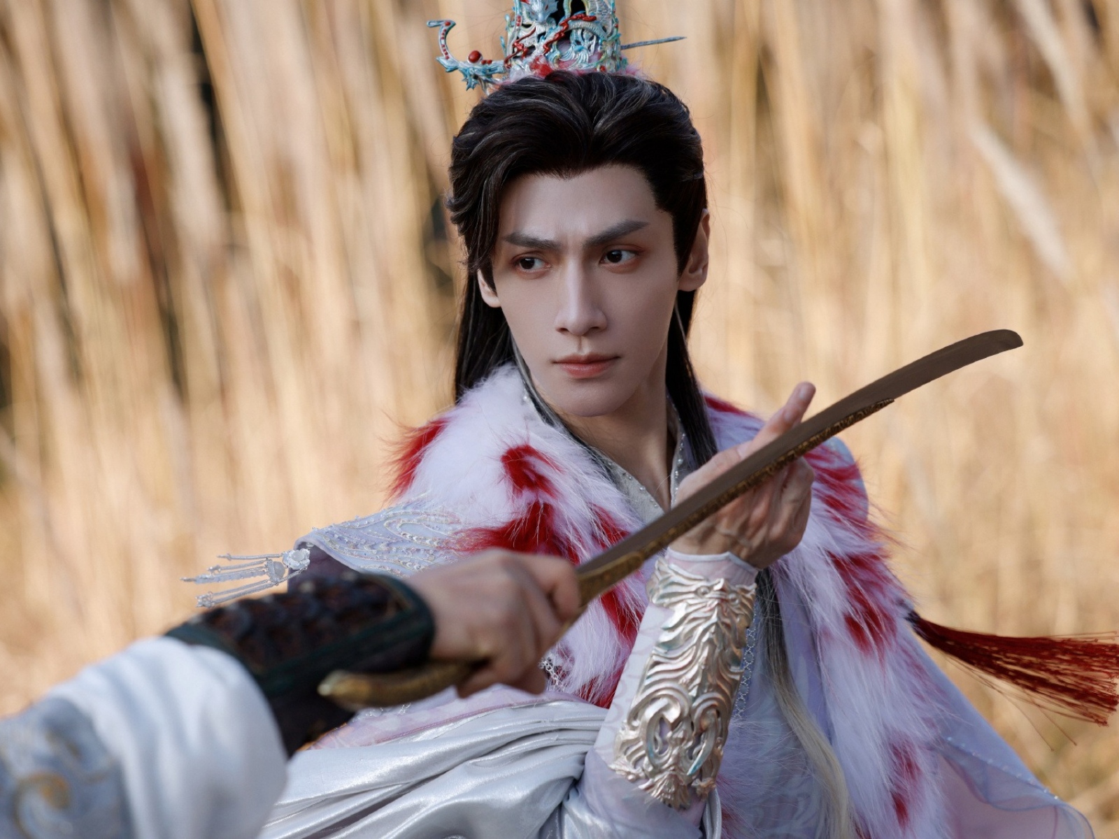 Tạo hình cổ trang thảm họa của sao việt trong phim cổ trang 2025 gây tranh cãi mạnh mẽ - Ảnh 4. Tạo hình cổ trang thảm họa của sao việt trong phim cổ trang 2025 gây tranh cãi mạnh mẽ - Ảnh 4.