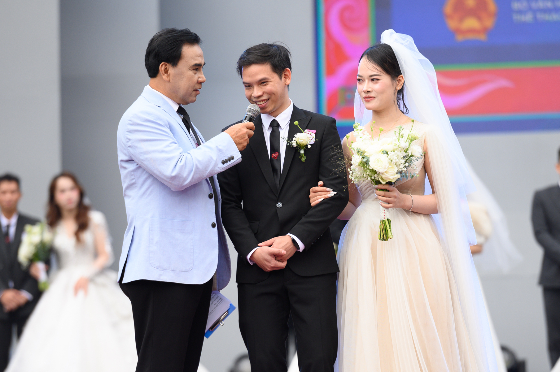 1765124976 176 Hiem co nhat Viet Nam Con dau va me chong