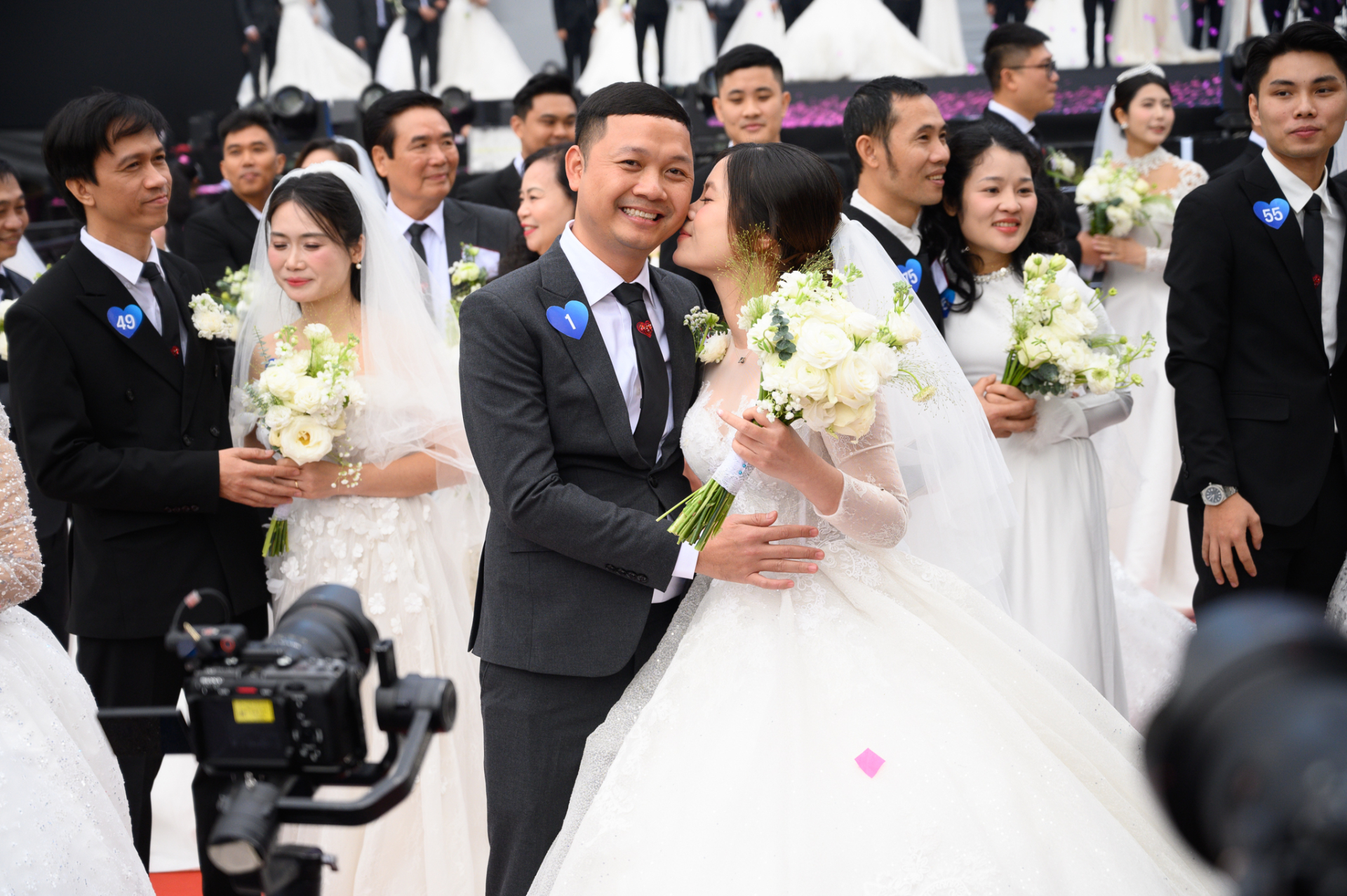 1765124982 339 Hiem co nhat Viet Nam Con dau va me chong