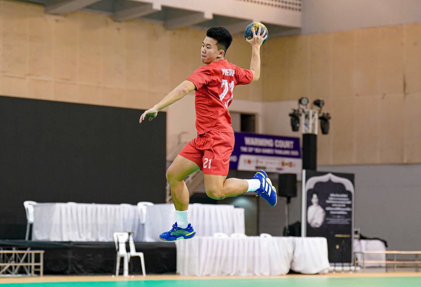 Bóng ném Việt Nam khí thế ngùn ngụt, sẵn sàng đánh bại Philippines: Chờ đại chiến Thái Lan- Ảnh 6. Bóng ném Việt Nam khí thế ngùn ngụt, sẵn sàng đánh bại Philippines: Chờ đại chiến Thái Lan- Ảnh 6.