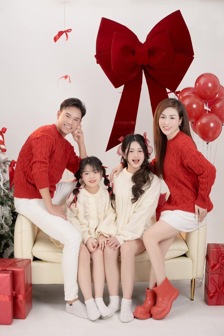 "Tình trẻ" một thời của Quỳnh Nga đón con đầu lòng sau 1 năm cưới, được 2 con riêng của vợ yêu quý 5 Gia đình hạnh phúc của Minh Hoàng - Kim Ngân.