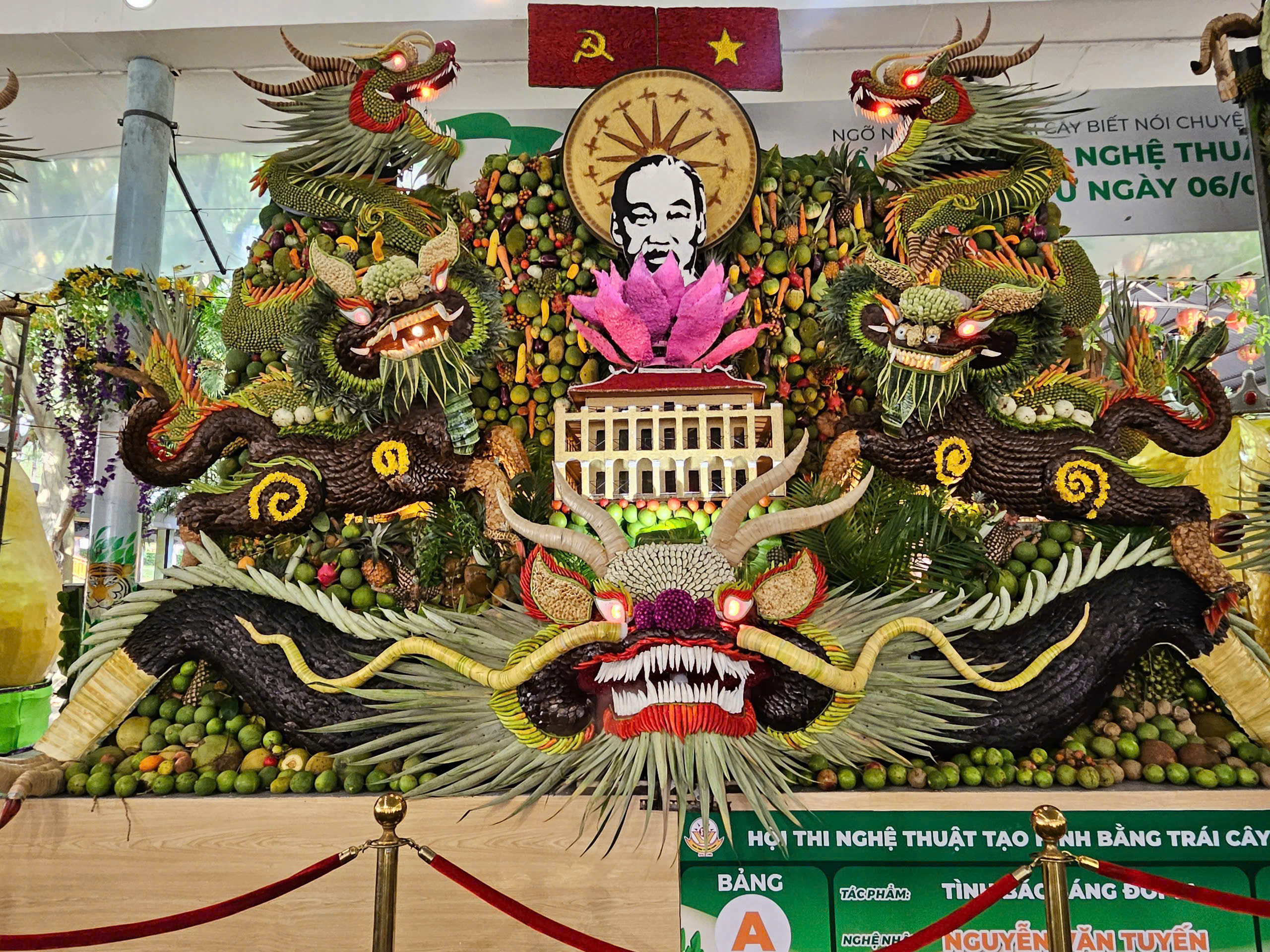 “Sướng mắt” với lễ hội trái cây Nam bộ đang diễn ra ở TP HCM- Ảnh 3. “Sướng mắt” với lễ hội trái cây Nam bộ đang diễn ra ở TP HCM- Ảnh 3.