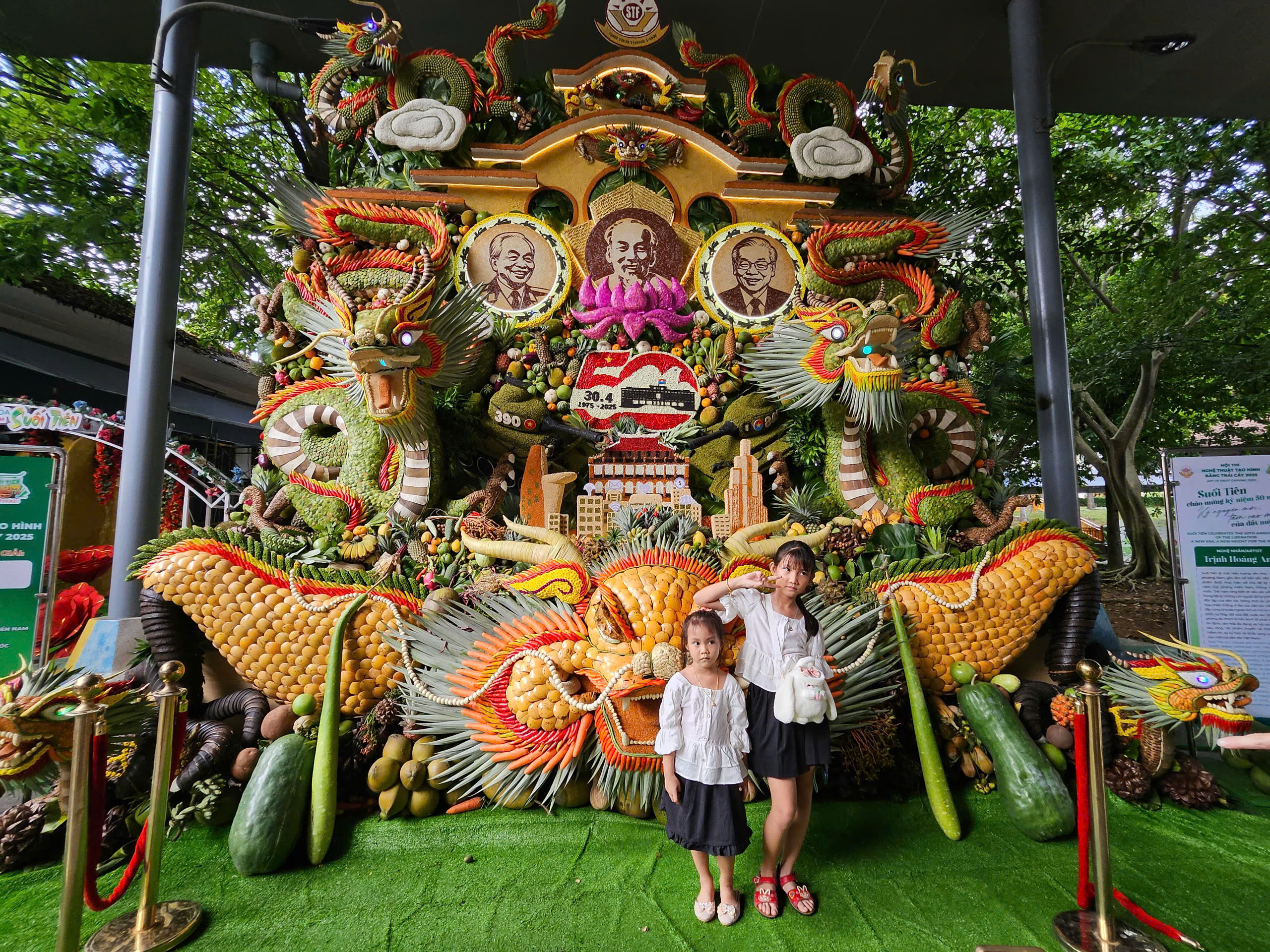 “Sướng mắt” với lễ hội trái cây Nam bộ đang diễn ra ở TP HCM- Ảnh 4. “Sướng mắt” với lễ hội trái cây Nam bộ đang diễn ra ở TP HCM- Ảnh 4.