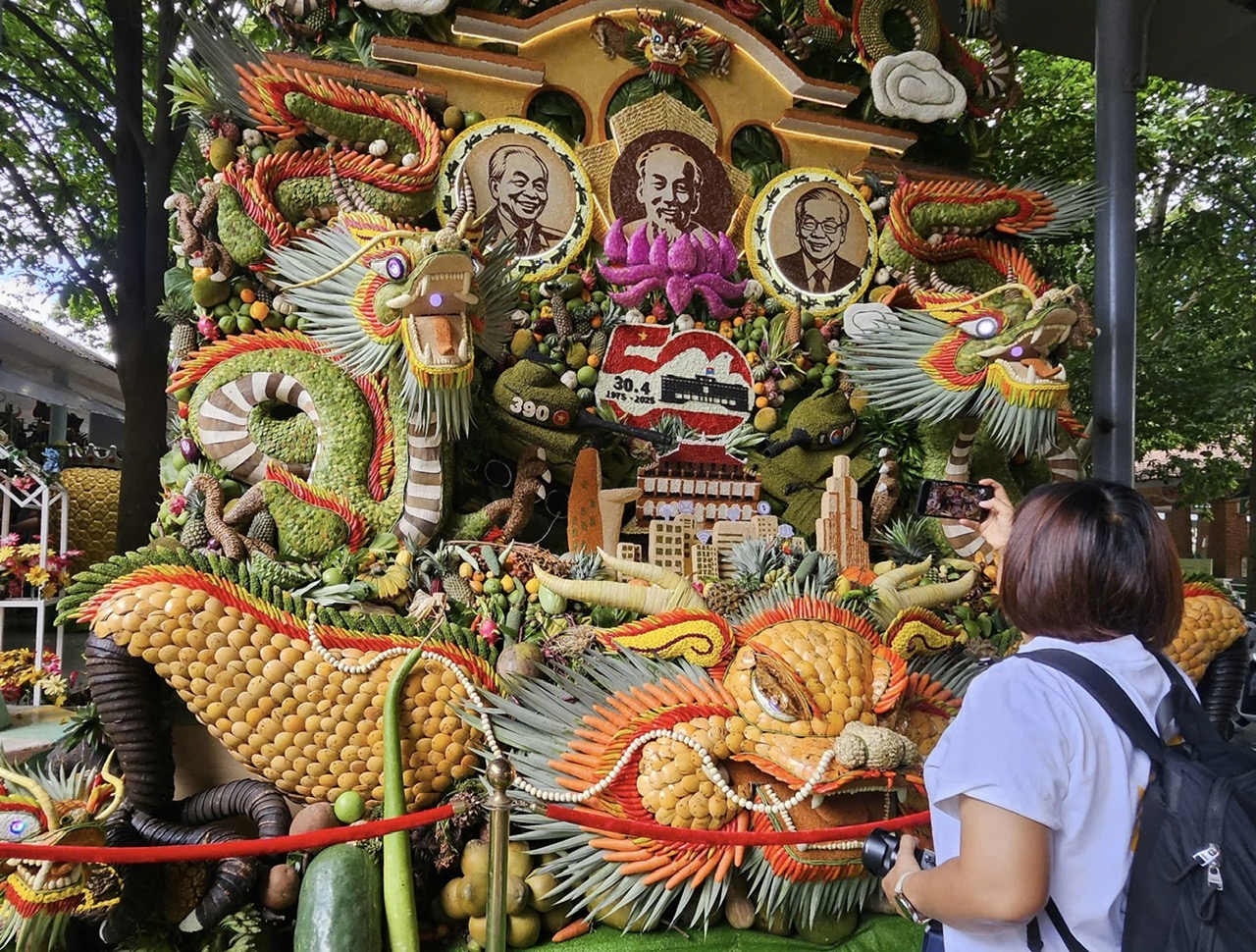 “Sướng mắt” với lễ hội trái cây Nam bộ đang diễn ra ở TP HCM- Ảnh 11. “Sướng mắt” với lễ hội trái cây Nam bộ đang diễn ra ở TP HCM- Ảnh 11.