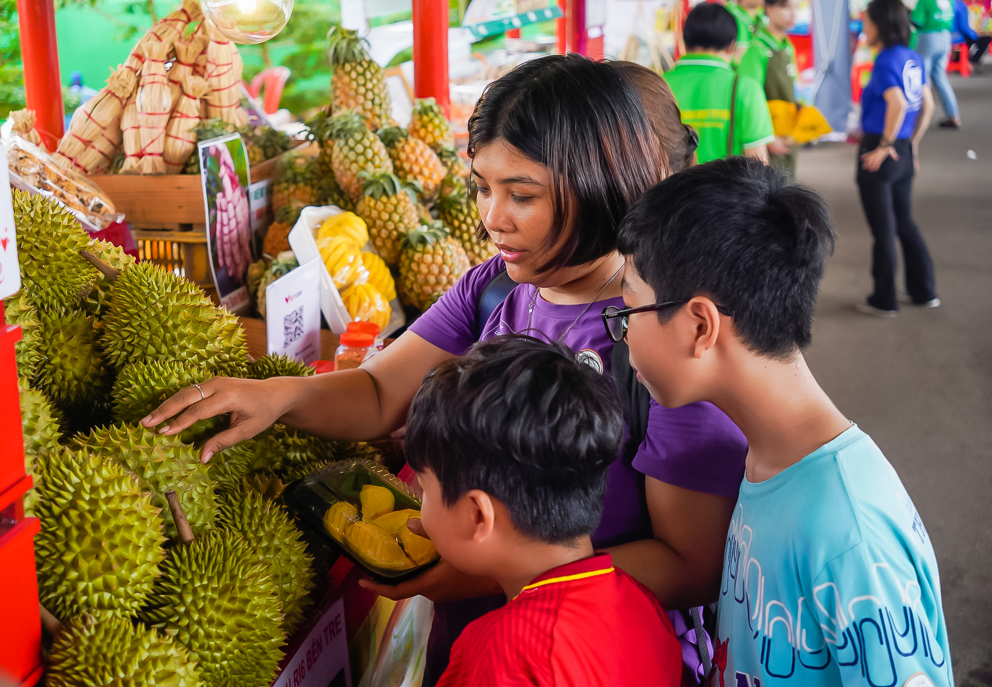 “Sướng mắt” với lễ hội trái cây Nam bộ đang diễn ra ở TP HCM- Ảnh 13. “Sướng mắt” với lễ hội trái cây Nam bộ đang diễn ra ở TP HCM- Ảnh 13.