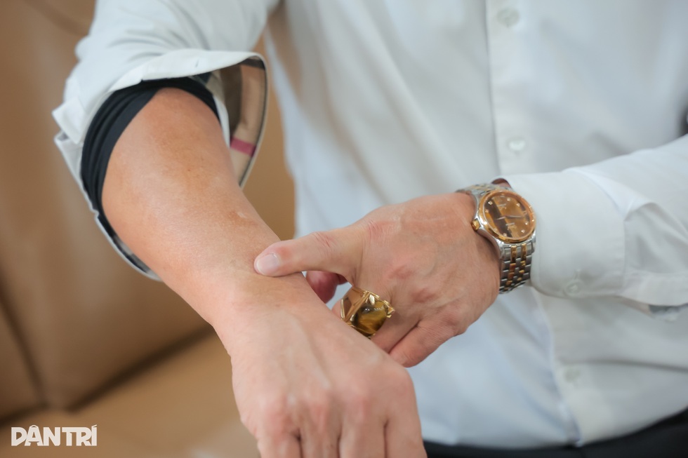 Danh hài Quang Tèo tuổi 63: Vợ đảm đang, tôi yên tâm cày cuốc - 5 Danh hài Quang Tèo tuổi 63: Vợ đảm đang, tôi yên tâm cày cuốc - 5