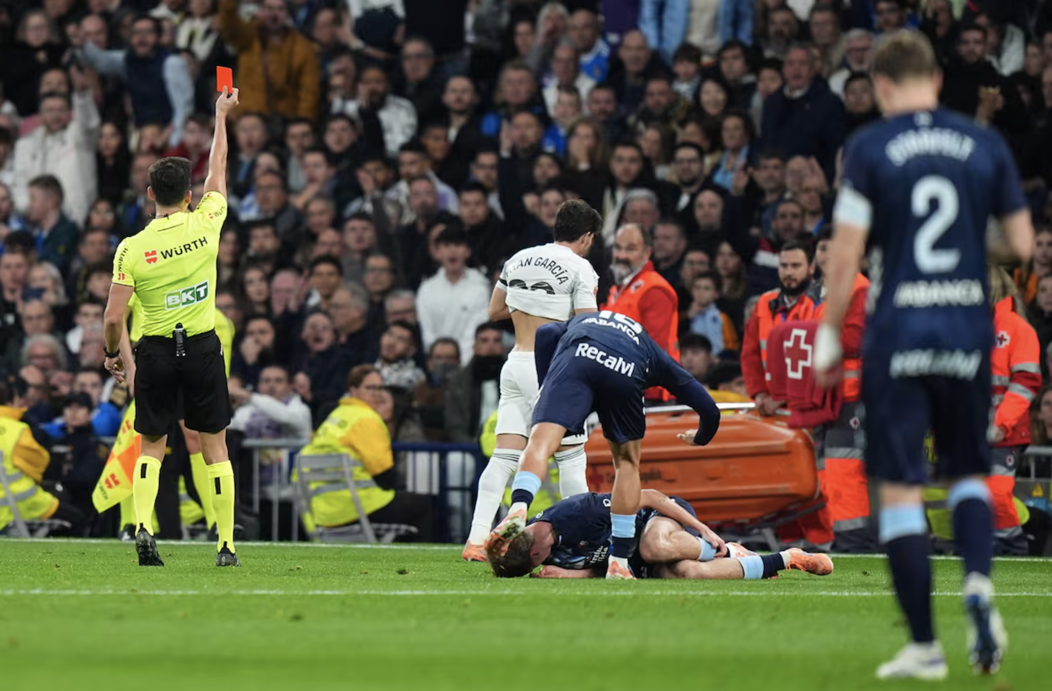 Real Madrid thua thảm, Celta Vigo tạo địa chấn tại Bernabeu 4 Real Madrid thua thảm, Celta Vigo tạo địa chấn tại Bernabeu - Ảnh 4.