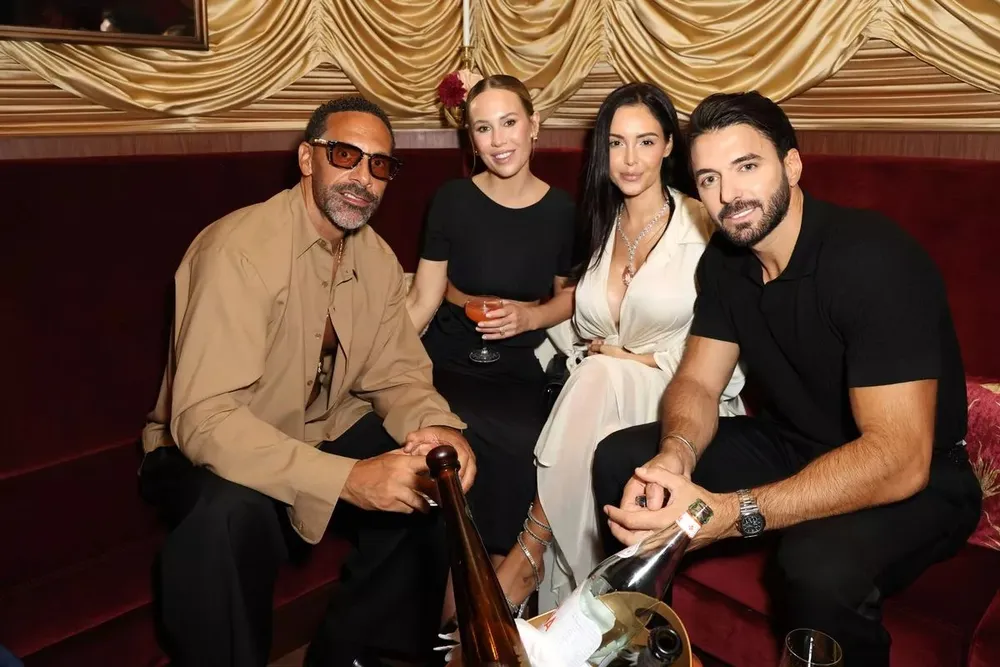 Tài sản khổng lồ của Rio Ferdinand (trái) giúp anh có cuộc sống viên mãn. ẢNH: Alexander Tamargo tai-san-khong-lo-cua-rio-ferdinand.jpg