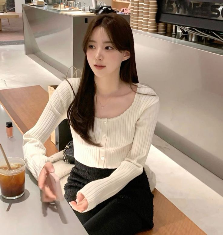 Vợ chồng Hà Nội có 2 căn nhà, 5 nguồn thu nhập vẫn không đủ tiêu: Bức ảnh tiết lộ lý do- Ảnh 3. Vợ chồng Hà Nội có 2 căn nhà, 5 nguồn thu nhập vẫn không đủ tiêu: Bức ảnh tiết lộ lý do- Ảnh 3.