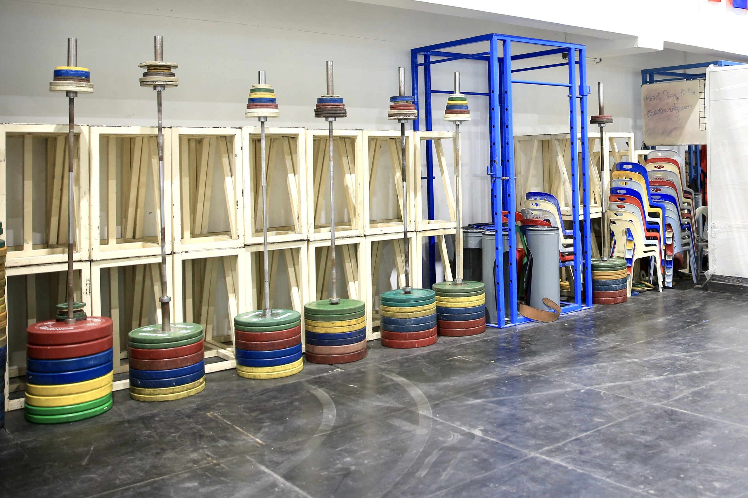 Ngổn ngang nhà thi đấu cử tạ và teqball trước giờ khởi tranh SEA Games 33- Ảnh 2. Ngổn ngang nhà thi đấu cử tạ và teqball trước giờ khởi tranh SEA Games 33- Ảnh 2.