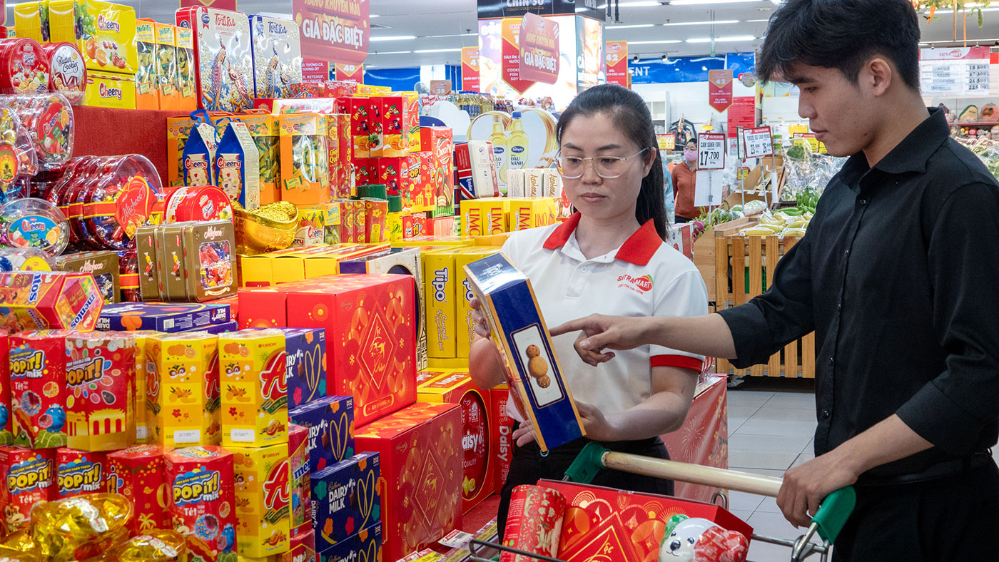 Đa dạng, linh hoạt theo yêu cầu khách hàng 2 SATRA tung giỏ quà tết Bính Ngọ 2026: Đa dạng, linh hoạt theo yêu cầu khách hàng - Ảnh 2.