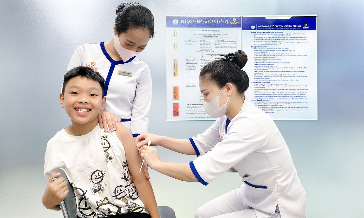 Bệnh do vi khuẩn não mô cầu vẫn luôn rình rập thanh thiếu niên khỏe mạnh 5 Bệnh do vi khuẩn não mô cầu vẫn luôn rình rập thanh thiếu niên khỏe mạnh - Ảnh 5.