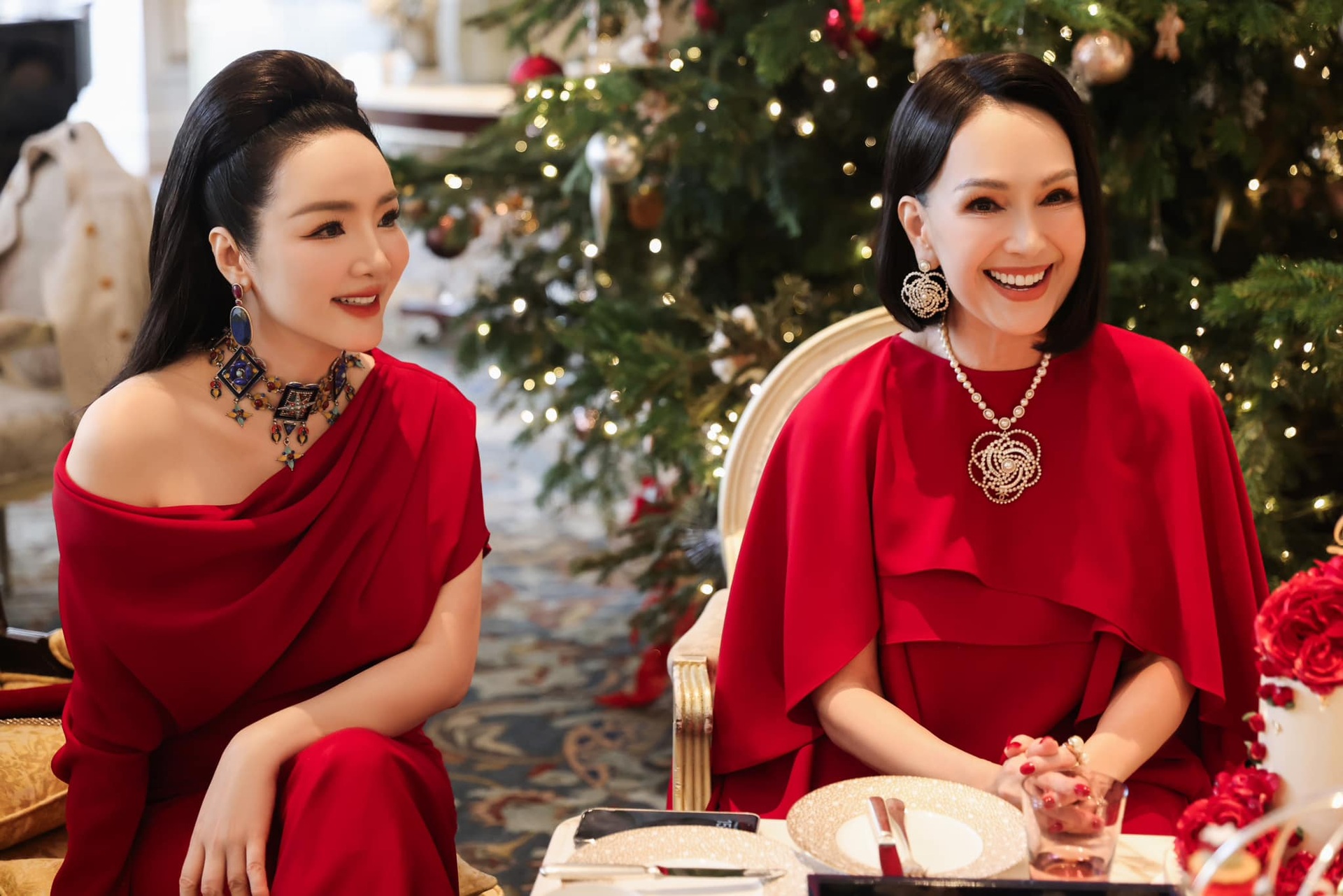 Nữ hoàng ảnh lịch Diễm My: Trẻ đẹp nhờ lạc quan, 31 năm chồng cưng chiều - 12 Nữ hoàng ảnh lịch Diễm My: Trẻ đẹp nhờ lạc quan, 31 năm chồng cưng chiều - 12