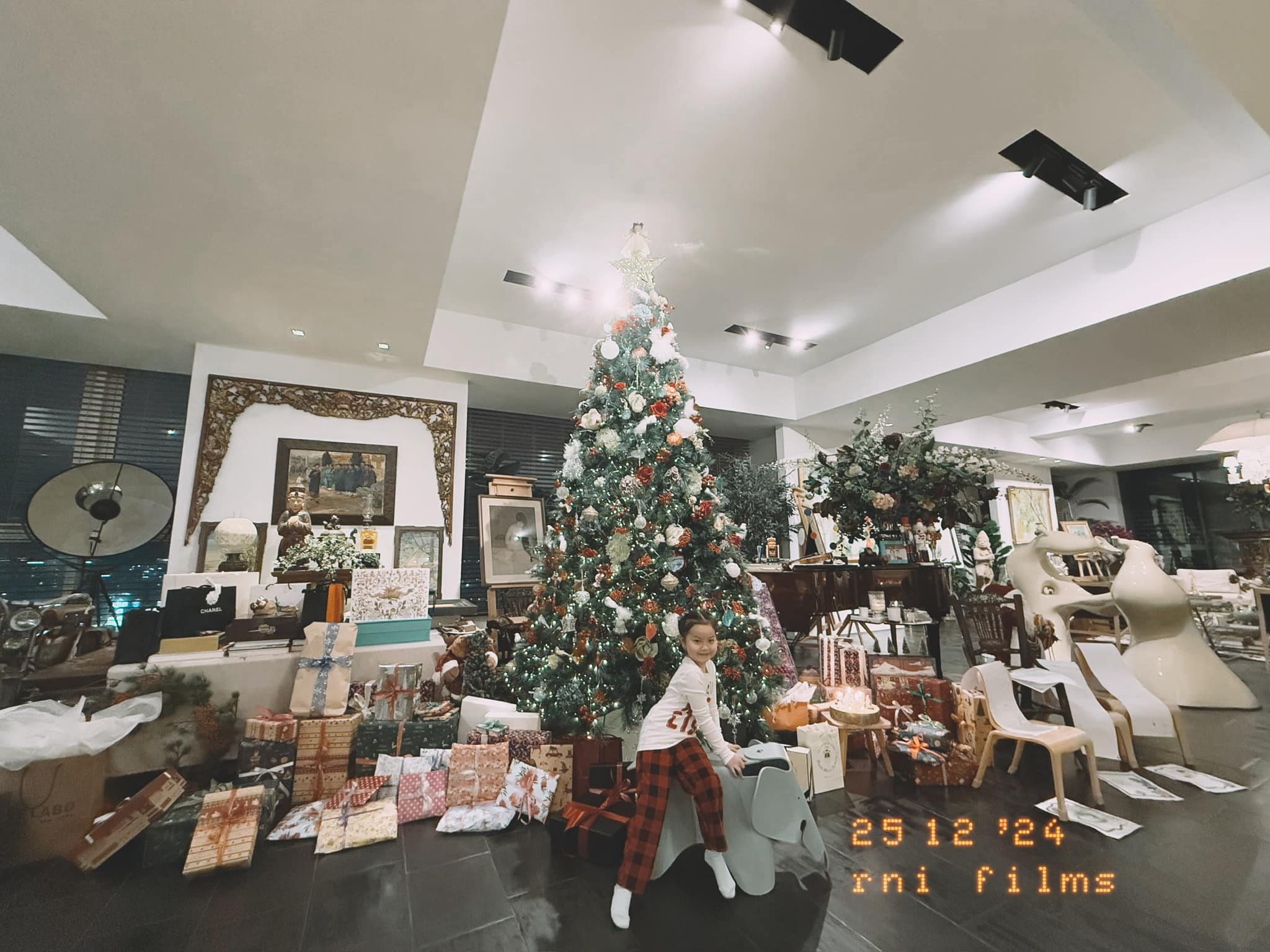 Nữ diễn viên Việt duy nhất đóng chính phim Hollywood ở biệt thự 2.000m²- Ảnh 9. Nữ diễn viên Việt duy nhất đóng chính phim Hollywood ở biệt thự 2.000m²- Ảnh 9.