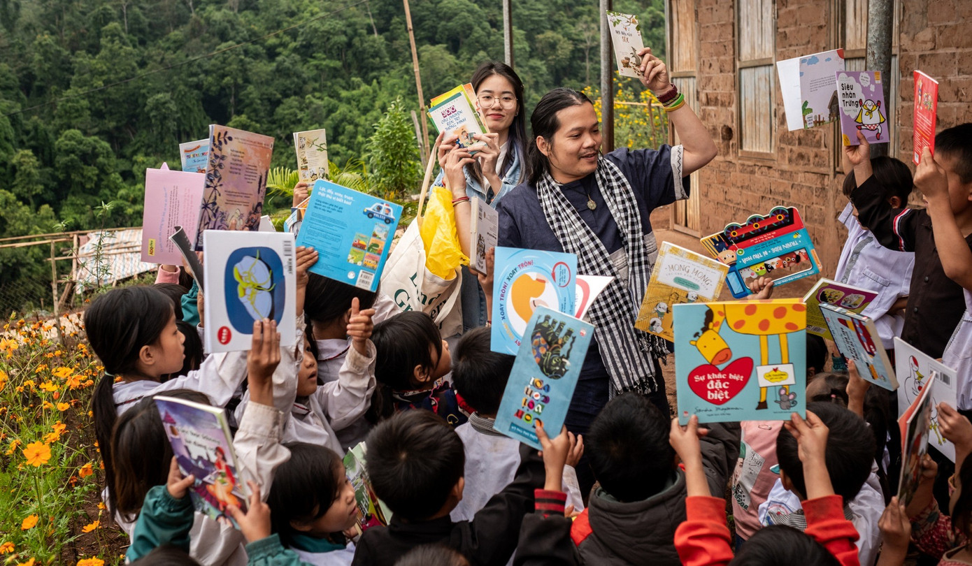 Đen Vâu lên tiếng về dự án Nuôi Em đang bị tố không minh bạch 5 Ông Hoàng Hoa Trung - người sáng lập Nuôi Em