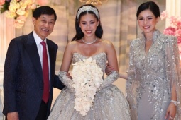 Tiên Nguyễn diện váy cưới đính hàng nghìn viên đá quý