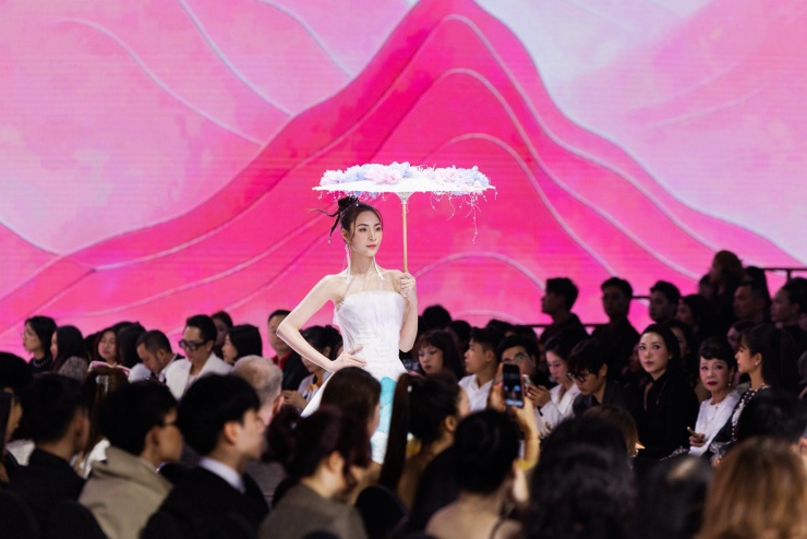 3 người đẹp quê Hưng Yên lọt top Miss World Vietnam 2025, là ai? 8 Cô cũng là gương mặt quen thuộc của các sàn diễn thời trang trong nước.