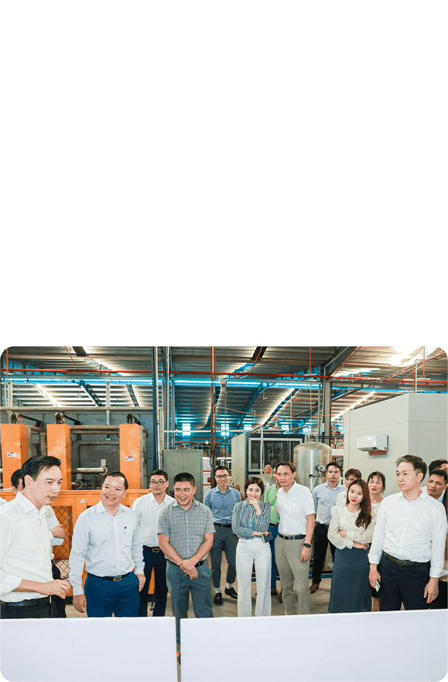 1765167068 925 30 nam Samsung xay cu diem cong nghe Viet