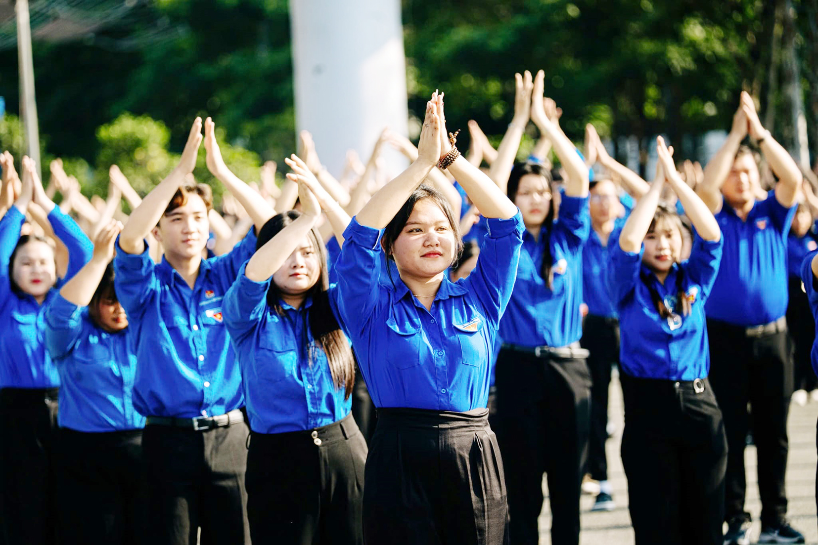 tình nguyện - Ảnh 2.