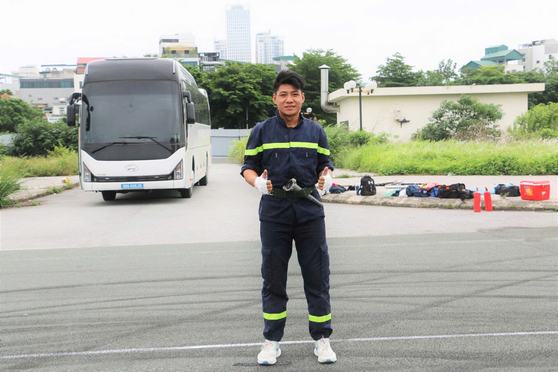 1765170829 56 Nguyen Mai Thi chang linh cuu hoa lieu minh