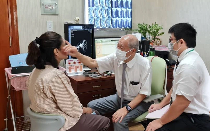 Kiểm tra sức khỏe qua... bồn cầu thông minh - Ảnh 2.