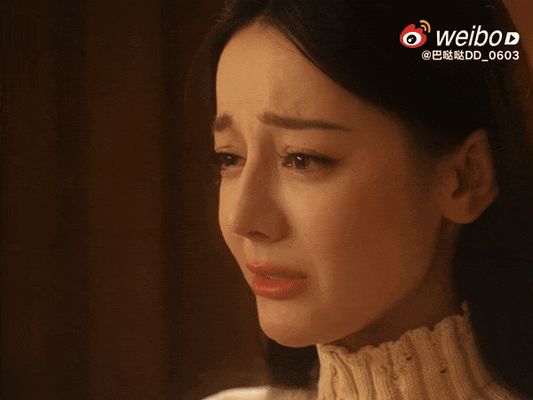 Cặp lông mày của Địch Lệ Nhiệt Ba gây tranh cãi trong Kiêu Khởi Thanh Nhưỡng - Ảnh 3. Cặp lông mày của Địch Lệ Nhiệt Ba gây tranh cãi trong Kiêu Khởi Thanh Nhưỡng - Ảnh 3.