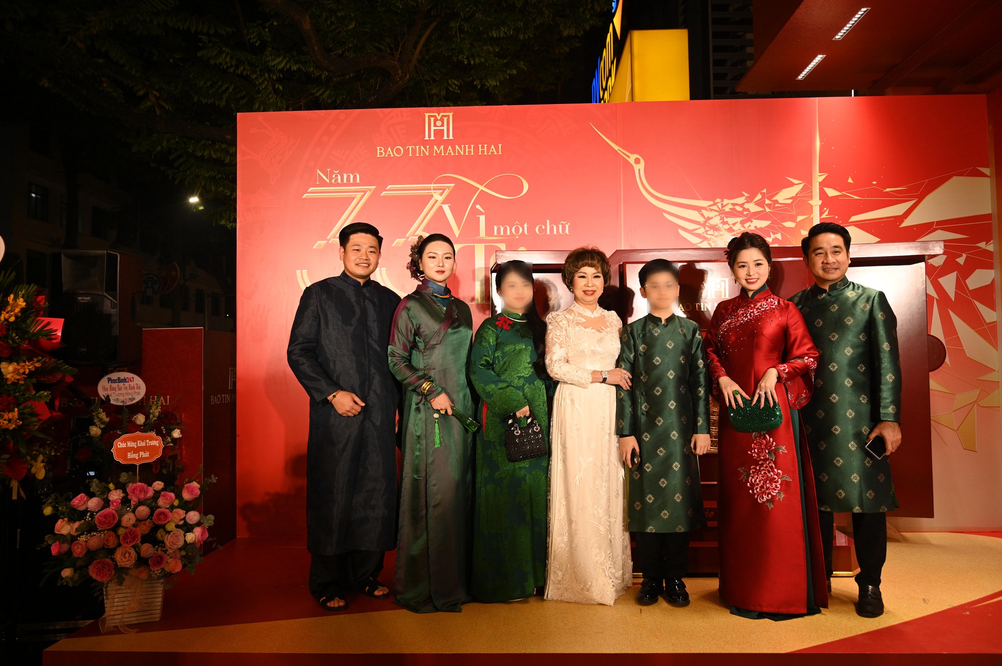 Bức ảnh hiếm thấy của gia tộc vàng nổi tiếng nhất Hà Nội- Ảnh 2. Bức ảnh hiếm thấy của gia tộc vàng nổi tiếng nhất Hà Nội- Ảnh 2.