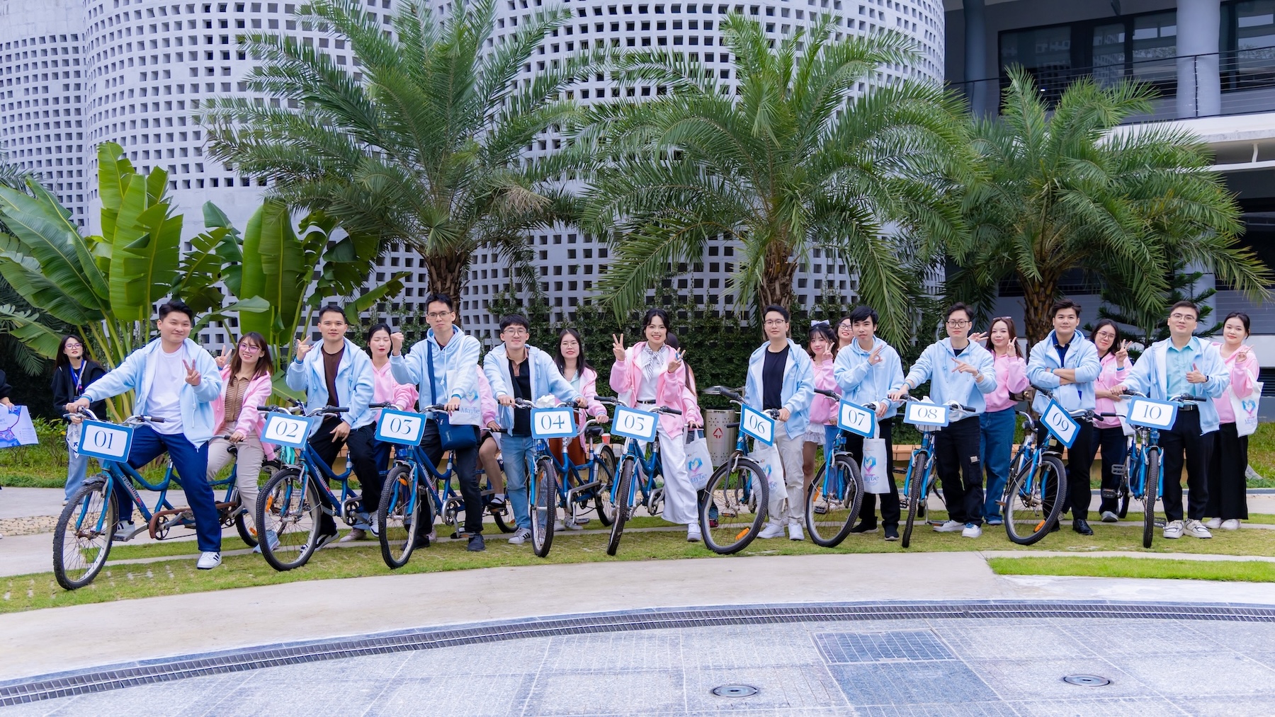 FPT tạo ứng dụng kiểu “Tinder” để se duyên nhân viên của mình với người của Vietnam Airlines- Ảnh 5.