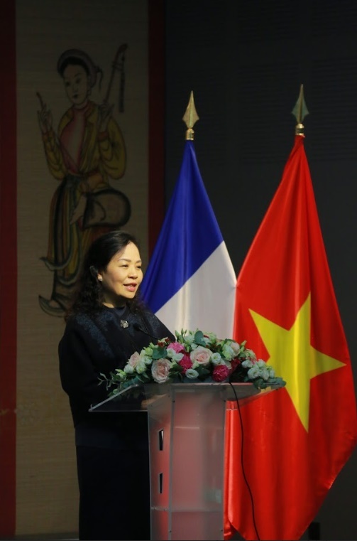 Giao lưu đoàn làm phim Việt Nam tại Pháp thu hút đông đảo khán giả, lan tỏa mạnh mẽ hành trình điện ảnh Việt tại châu Âu 3 Giao lưu đoàn làm phim Việt Nam tại Pháp thu hút đông đảo khán giả, lan tỏa mạnh mẽ hành trình điện ảnh Việt tại châu Âu