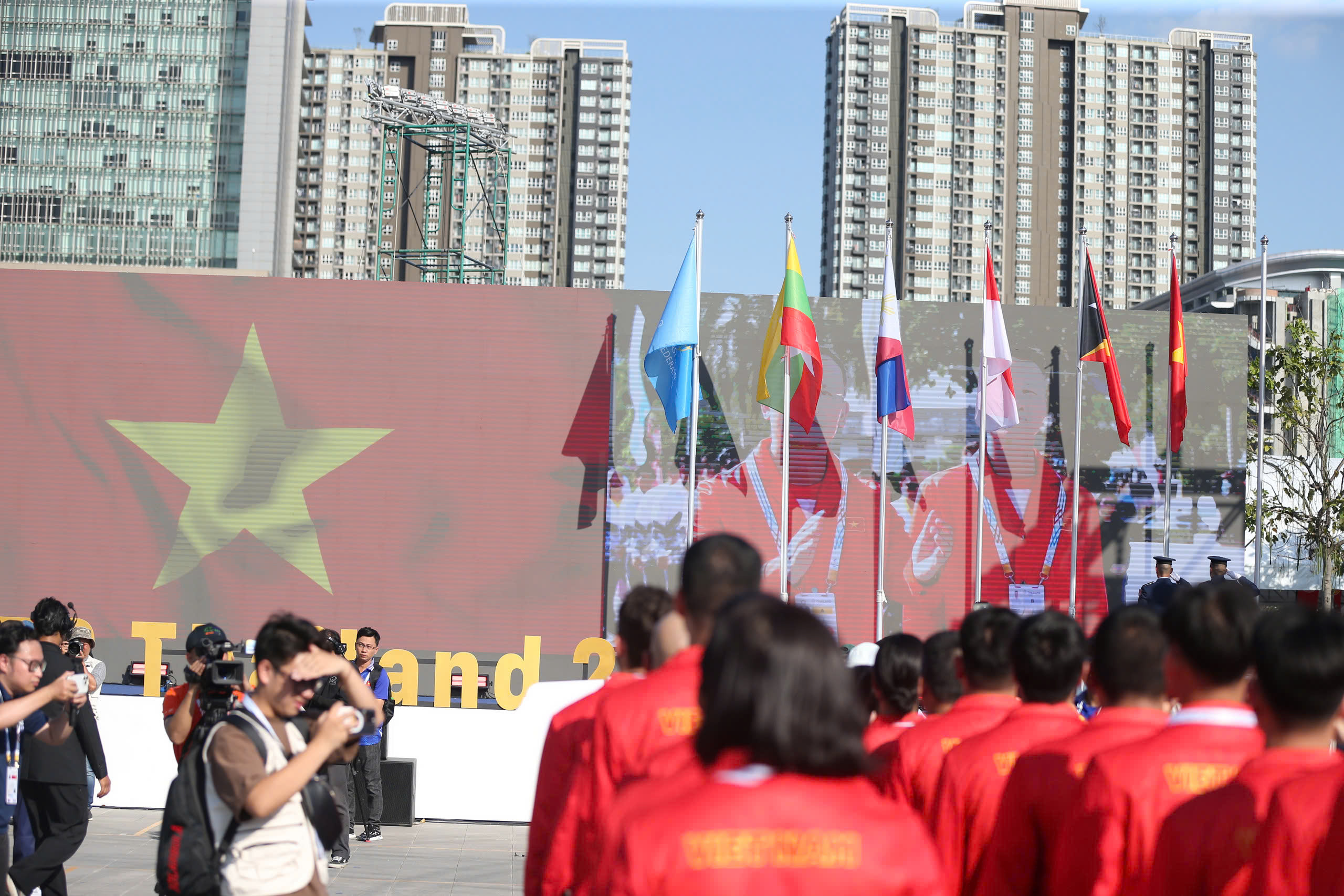Trang trọng lễ thượng cờ 11 quốc gia tham dự SEA Games 33 - Ảnh 5.