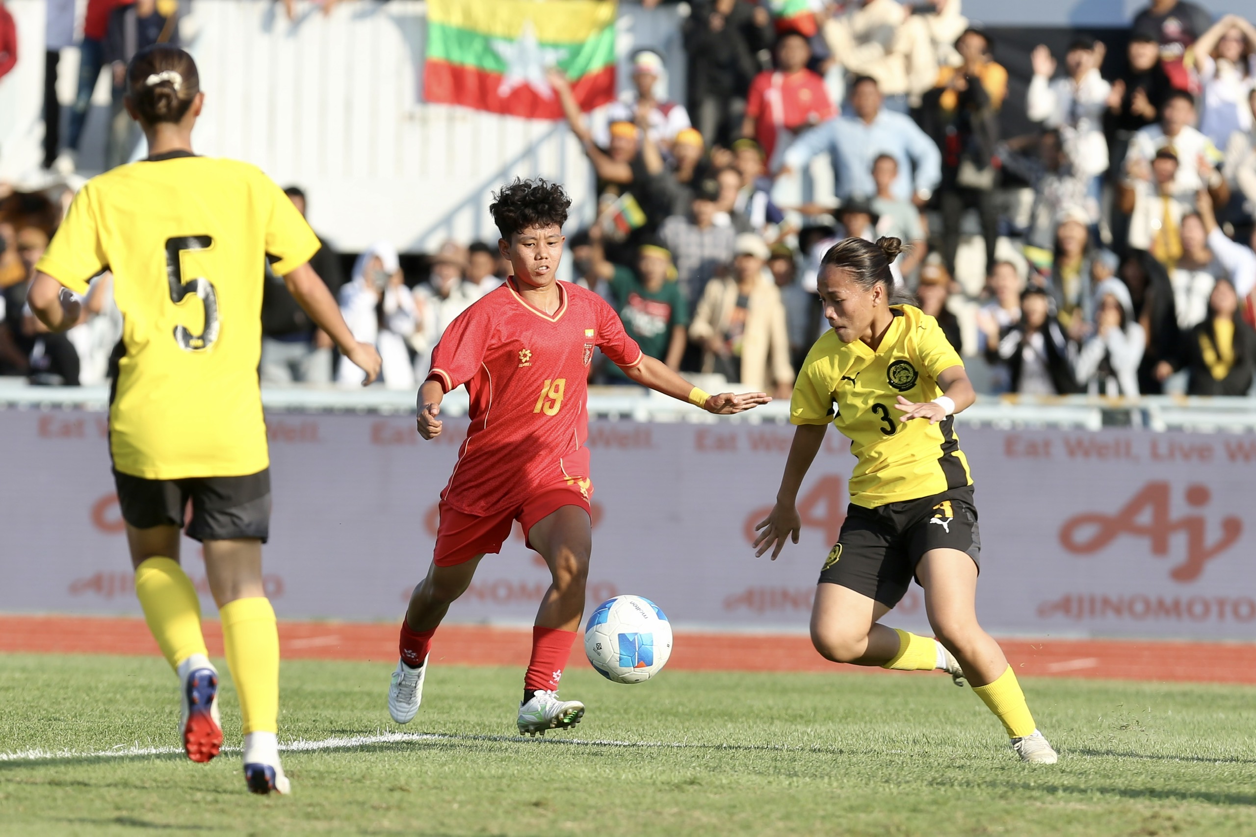 Thắng dễ Malaysia, đội tuyển nữ Myanmar chờ đại chiến Việt Nam: Ngôi đầu bảng gay cấn- Ảnh 3. Thắng dễ Malaysia, đội tuyển nữ Myanmar chờ đại chiến Việt Nam: Ngôi đầu bảng gay cấn- Ảnh 3.