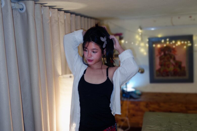 Hồng Khanh luôn cố gắng để khẳng định bản thân trên hành trình làm nghề.