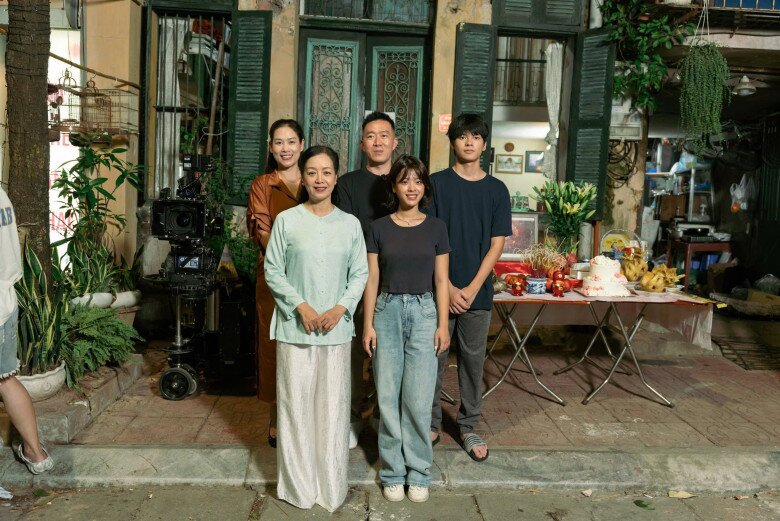 Hồng Khanh đã nỗ lực giảm 12kg để hoàn thành tốt vai diễn điện ảnh đầu tay.