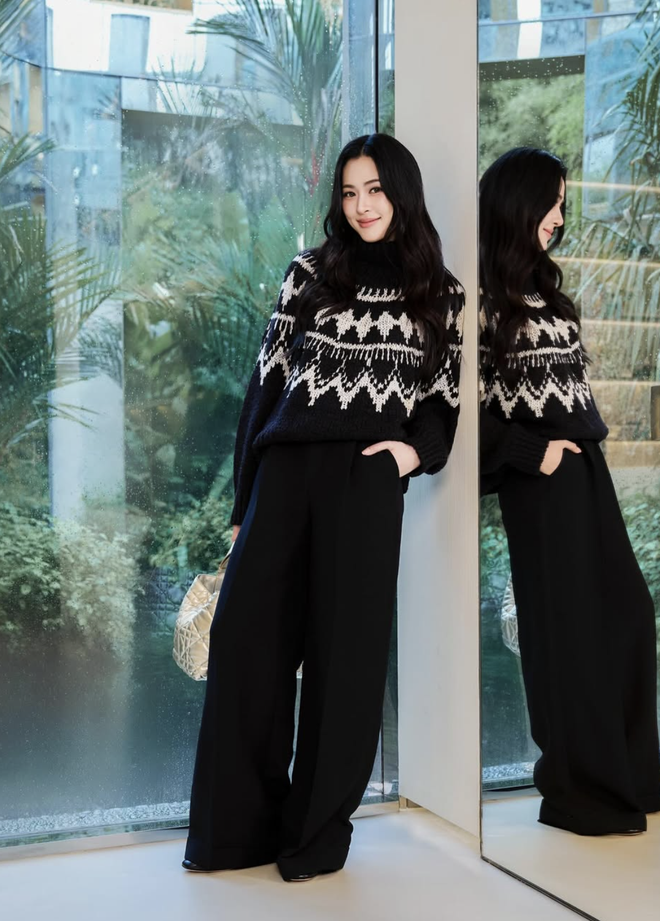 Áo len trở thành lựa chọn hoàn hảo cho tiết trời se lạnh 2 Áo len trở thành lựa chọn hoàn hảo cho tiết trời se lạnh - Ảnh 2.