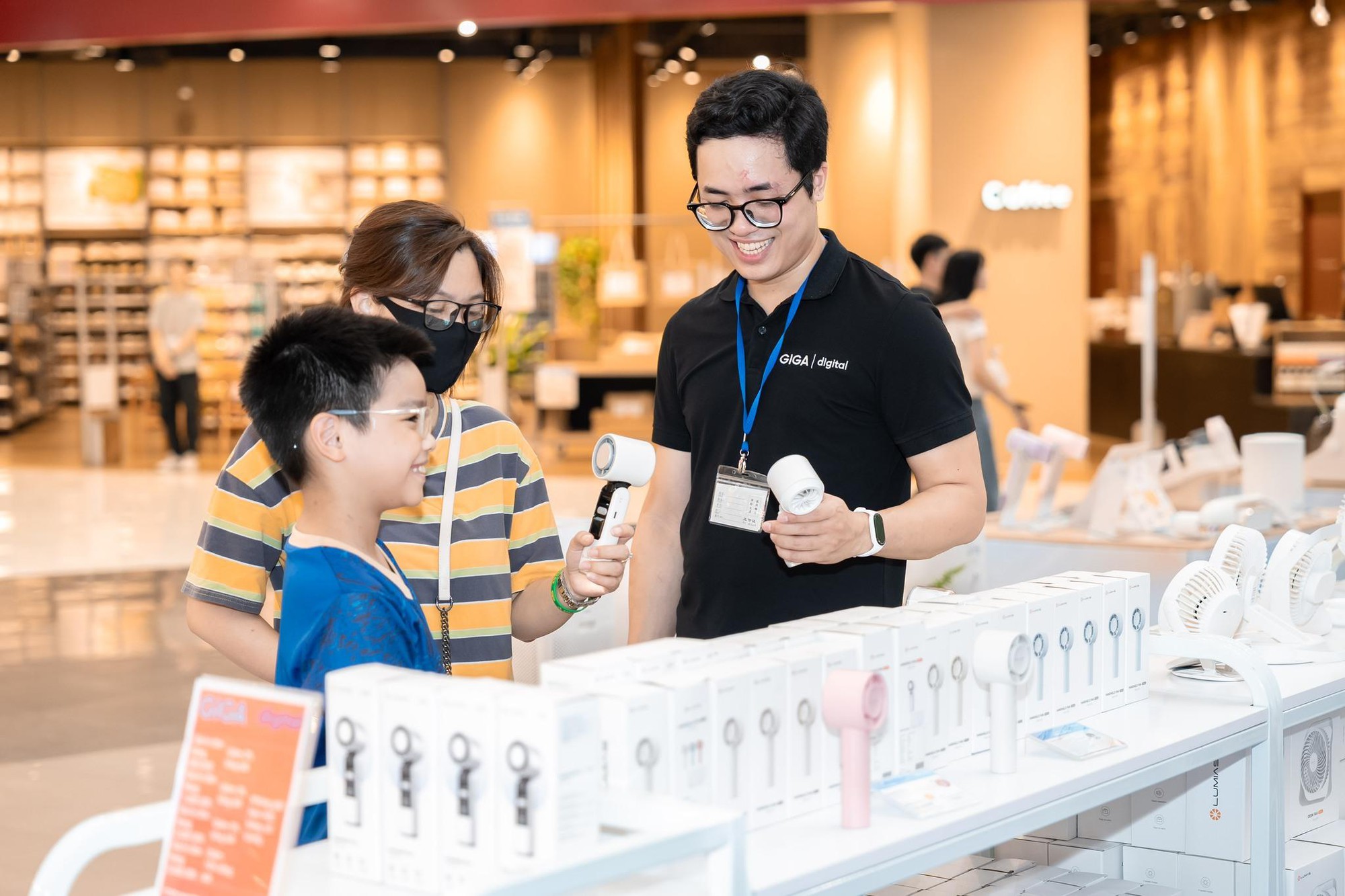 Giga Digital “đổ bộ” AEON MALL Tân Phú Celadon: Thêm một thiên đường trải nghiệm đồ gia dụng thông minh cho giới trẻ- Ảnh 4.