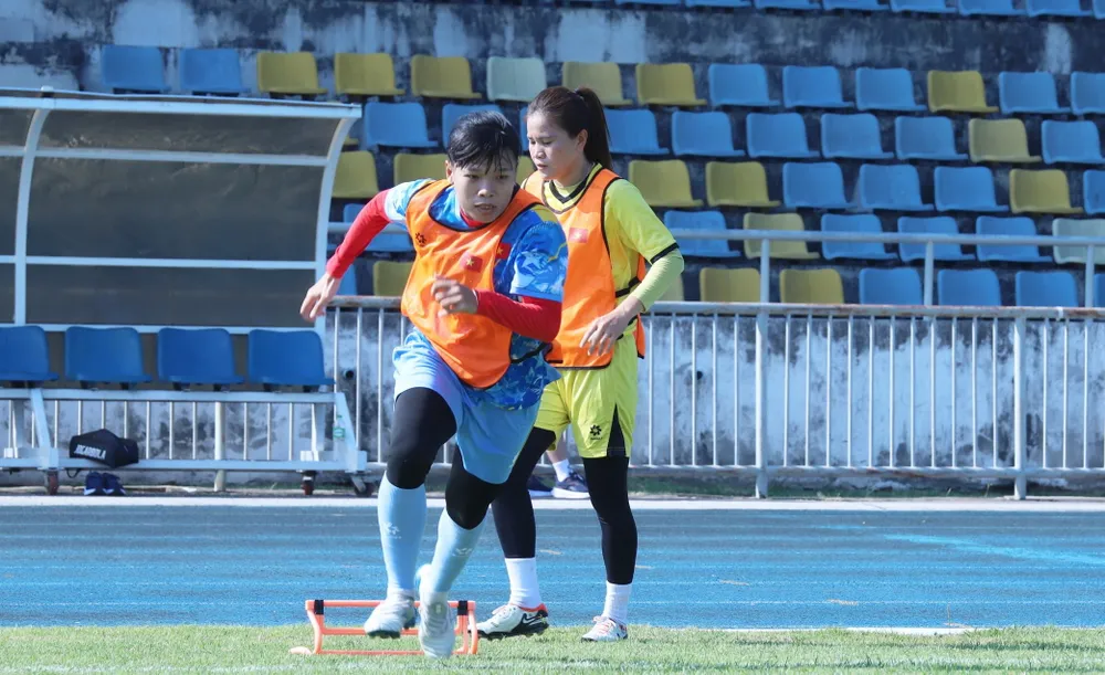 tuyen-nu-viet-nam-ra-quan-cho-lan-thu-9-vo-dich-sea-games (5).jpg